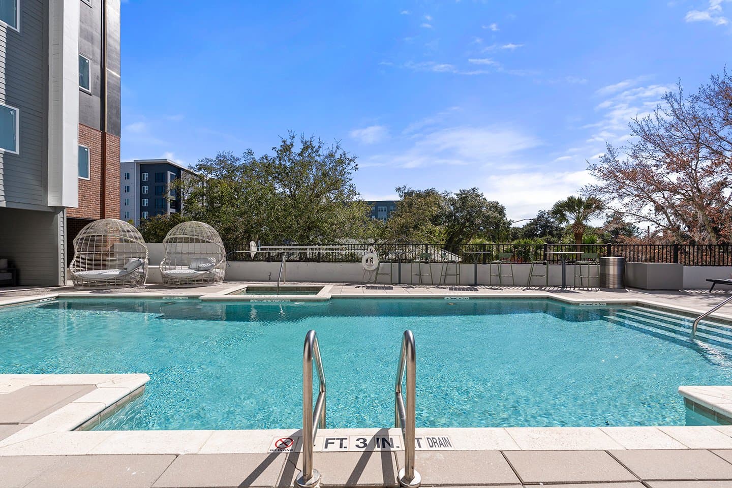 42-Social-28-Ground-Stills-17